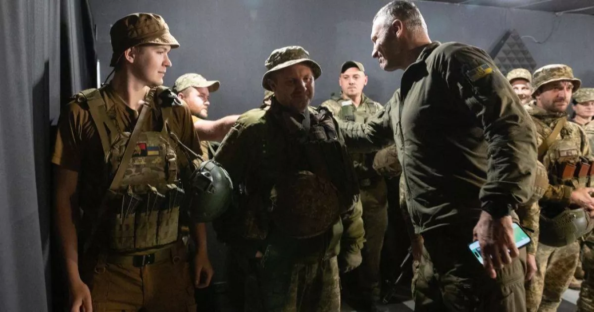 Кличко привітав військових із Днем ЗСУ: «Київ має бути гідним служби наших захисників»