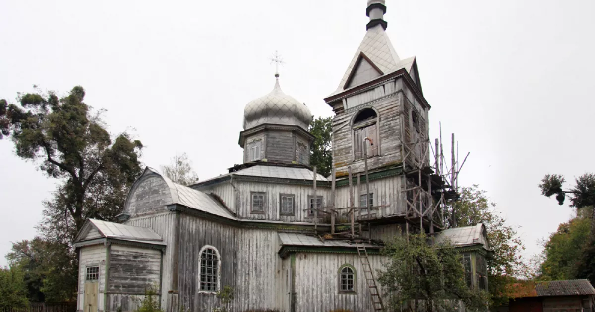 Перлина дерев’яної архітектури під загрозою: храм у Коленцях на Київщині може не пережити зиму