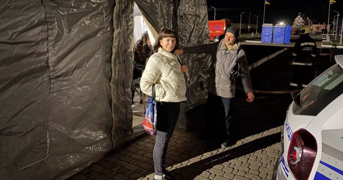 Кияни їдуть далі: у Фастові після обстрілу відновили рух та відкрили тимчасову інфраструктуру