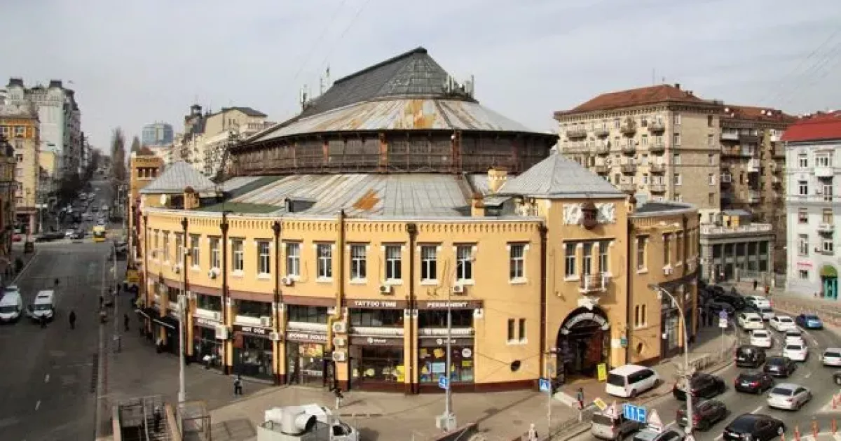 Київська Бессарабка відкривається: оновлення завершили, продавці повертаються