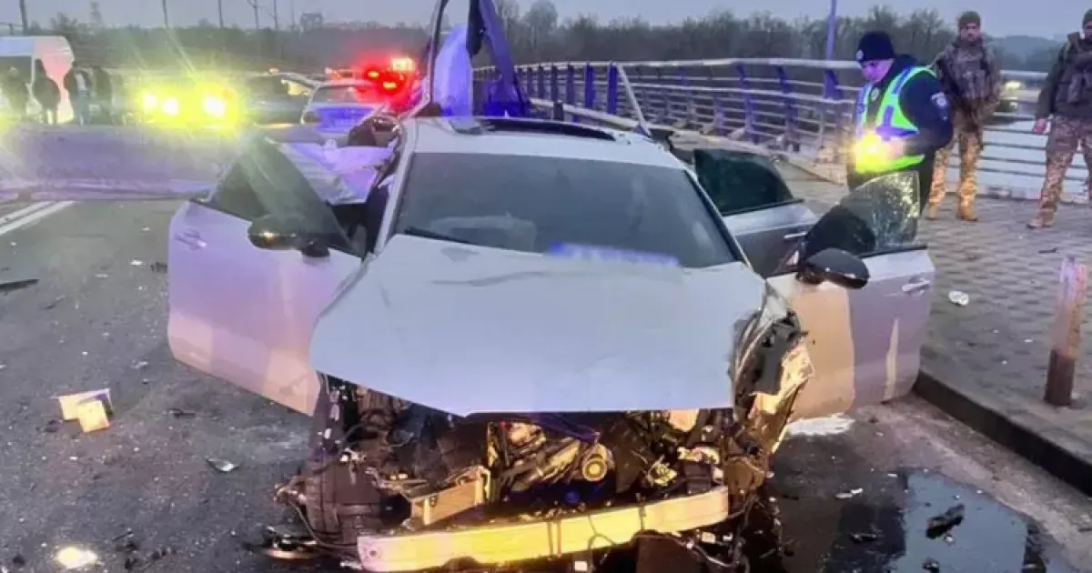 Ранкова ДТП на Броварському: 5 постраждалих і перекритий рух у столиці