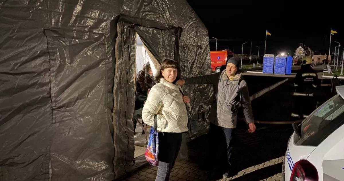 Зруйнована станція не зупинила рух: у Фастові працює мобільний вокзал