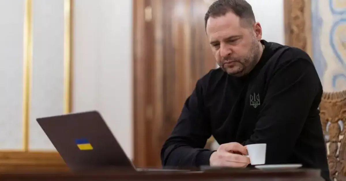 Після відставки Єрмака: на Банковій не можуть сказати, хто з його радників досі працює