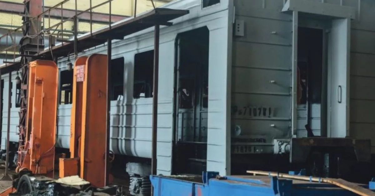Купували за 50 тис., продавали за 117 тис.: у Києві викрили оборудку з комплектуючими для Укрзалізниці
