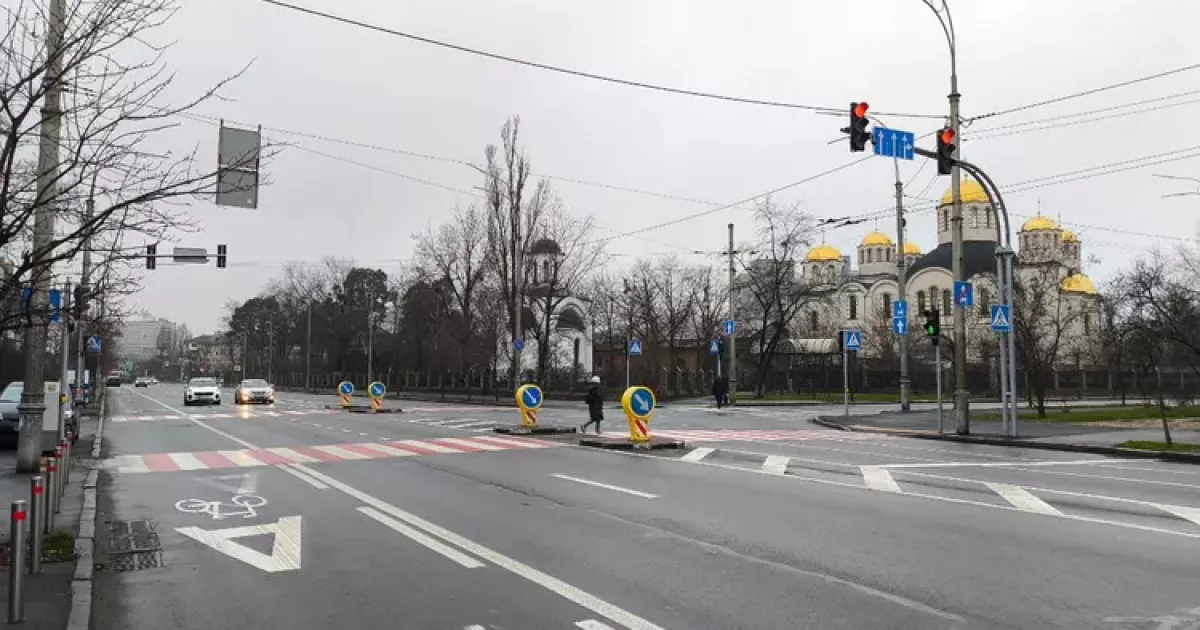 Небезпечний перехід на проспекті Миру нарешті зробили безпечним: встановили нові світлофори