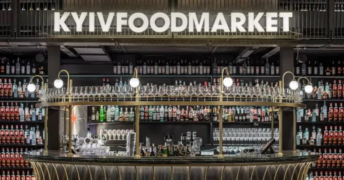 Kyiv Food Market знову відкрився після реновації: новий простір і сцена для подій