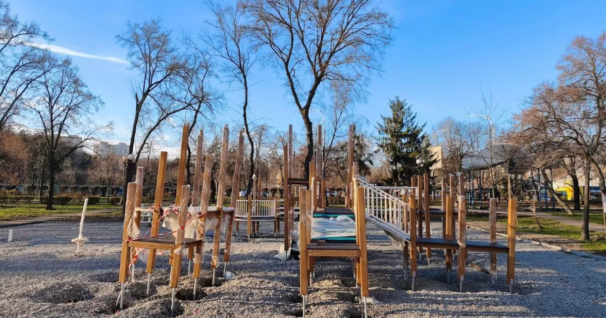 Куренівка отримує новий простір для активного дозвілля: в Оболонському районі готують до відкриття сучасний ігровий та спортивний комплекс