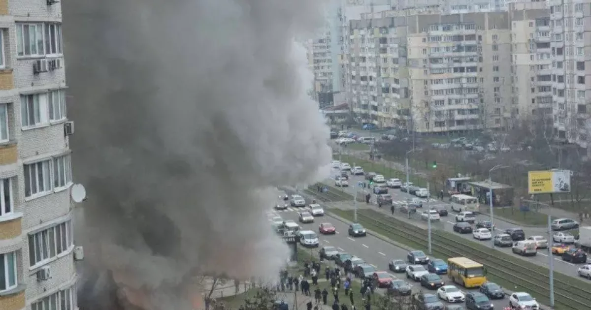Пожежа в київському кафе: перед загорянням чули вибух