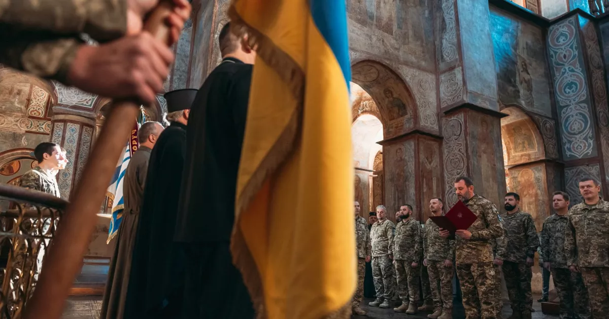 Духовна підтримка війська: у Києві відбувся 12-й випуск військових капеланів