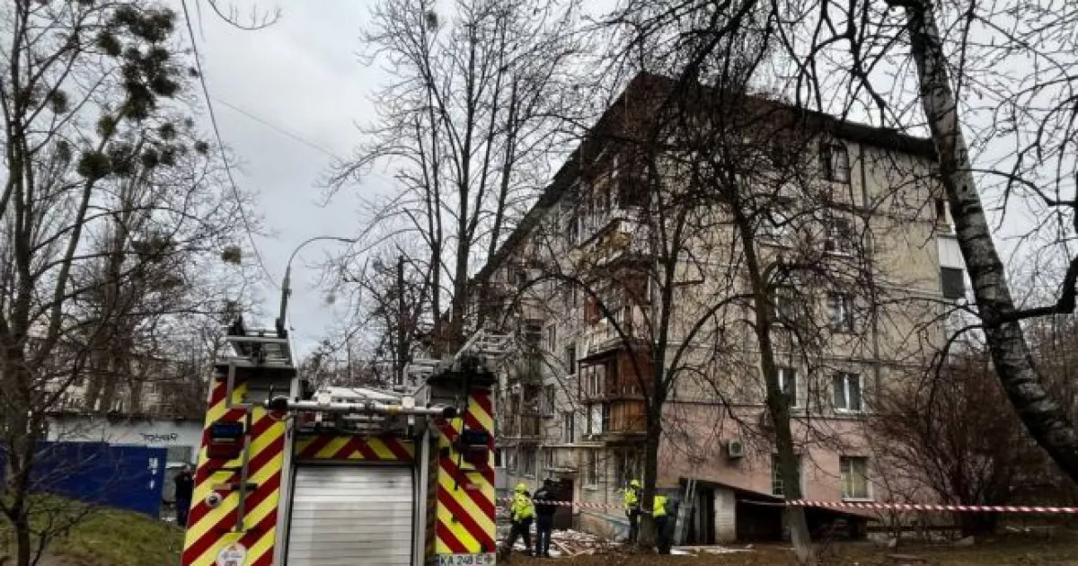 Київ після атаки: уламки БПЛА, зруйнований дах і п’ятеро постраждалих