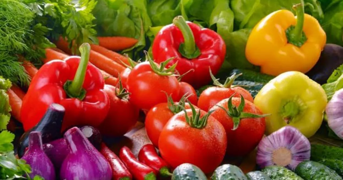 Огірки та перець різко подорожчали: як змінилися ціни на продукти в Києві за тиждень