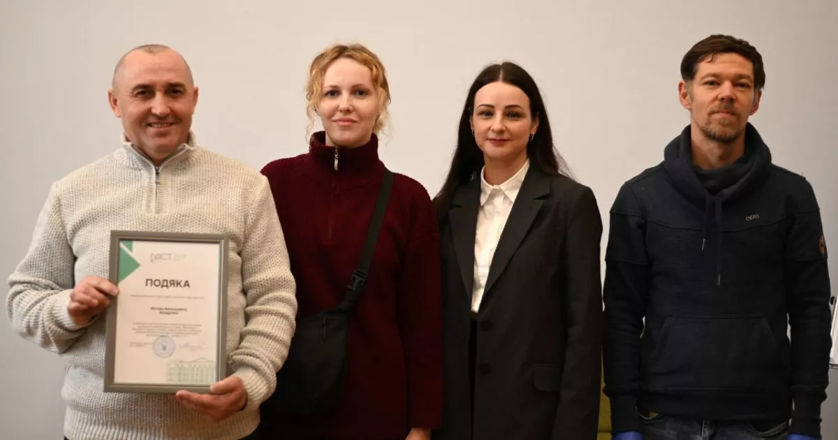 Меч і сокири X–XI століття: київська родина передала унікальні знахідки до музею