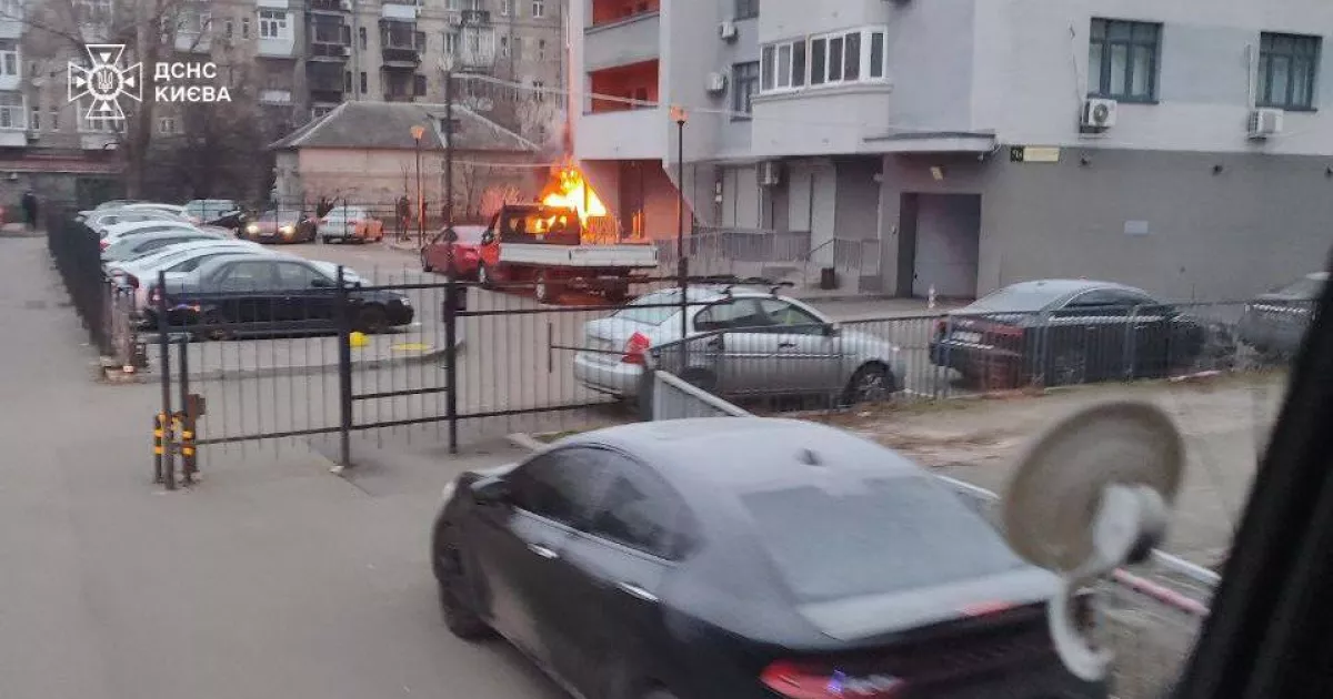 У Святошинському районі загорівся генератор біля багатоповерхівки