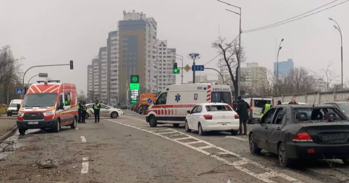 Удар по міському руху: як обстріл 27 грудня вивів з ладу транспортну систему Києва