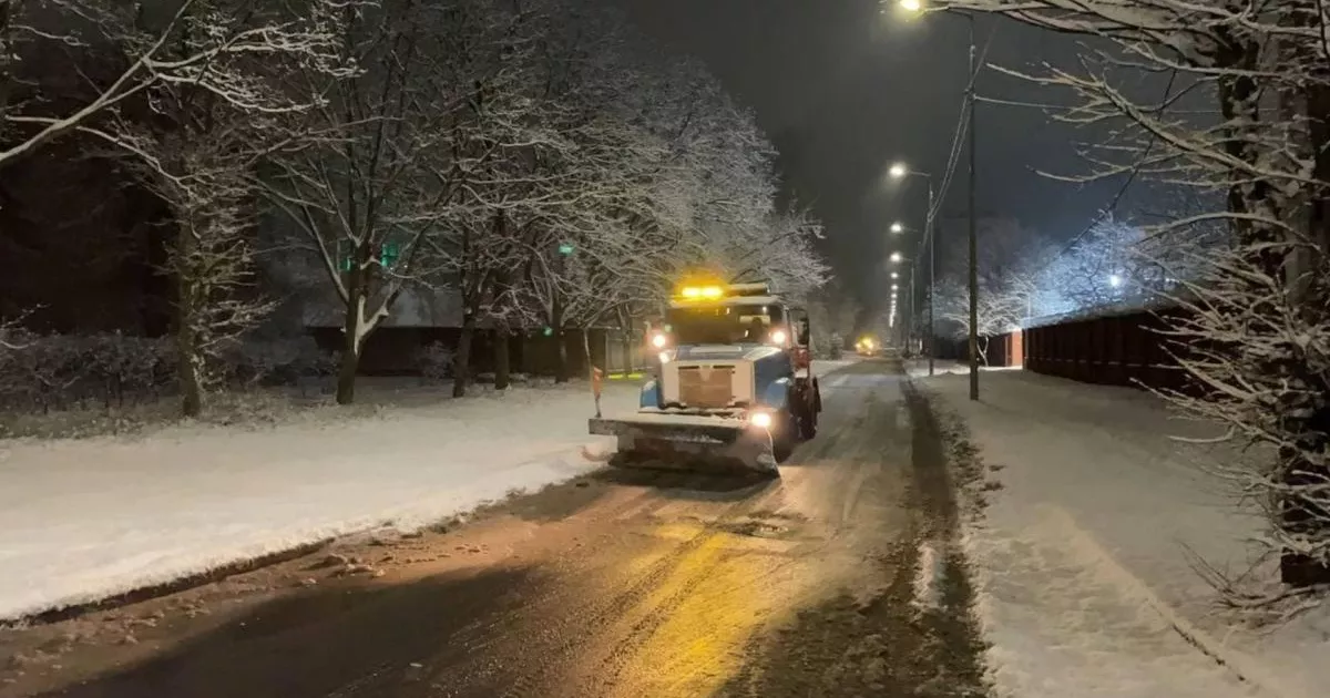 Ожеледиця у Києві 30 грудня: поради для водіїв і пішоходів