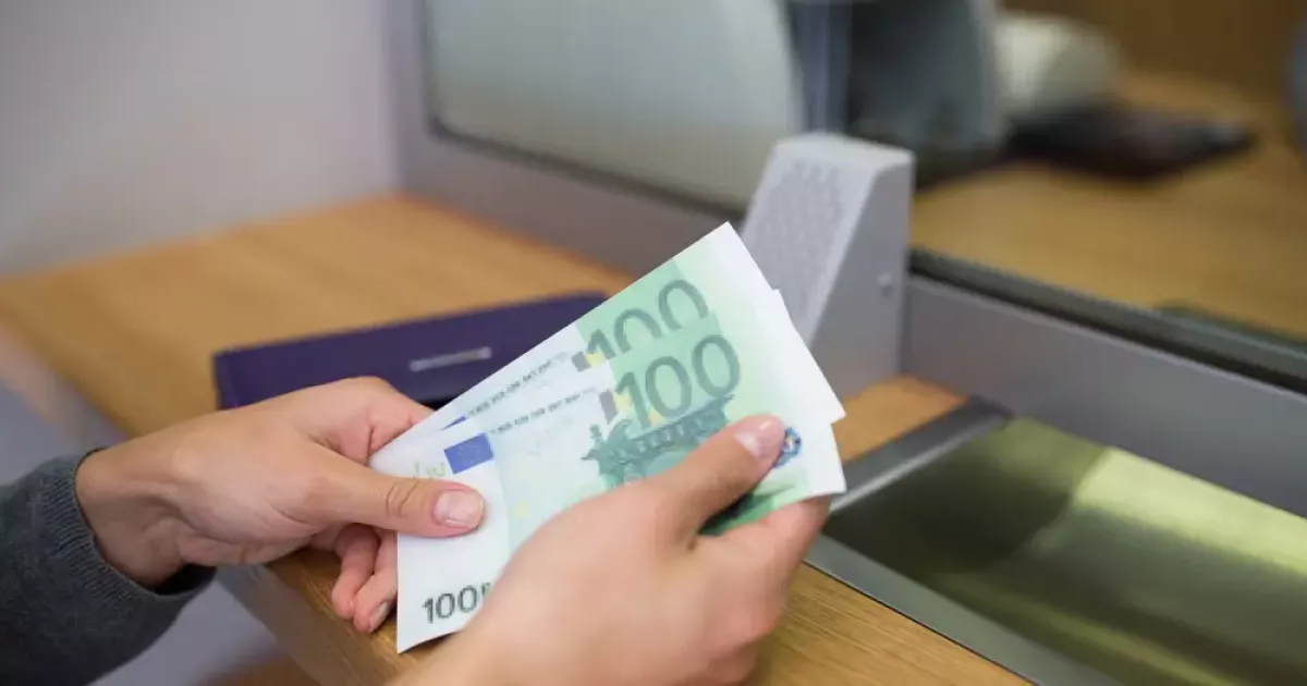 Долар і євро в столичних обмінниках: актуальні курси та найкращі локації