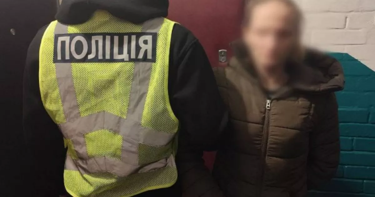 Наркоторгівля з квартири: киянка продавала метадон, не виходячи з дому