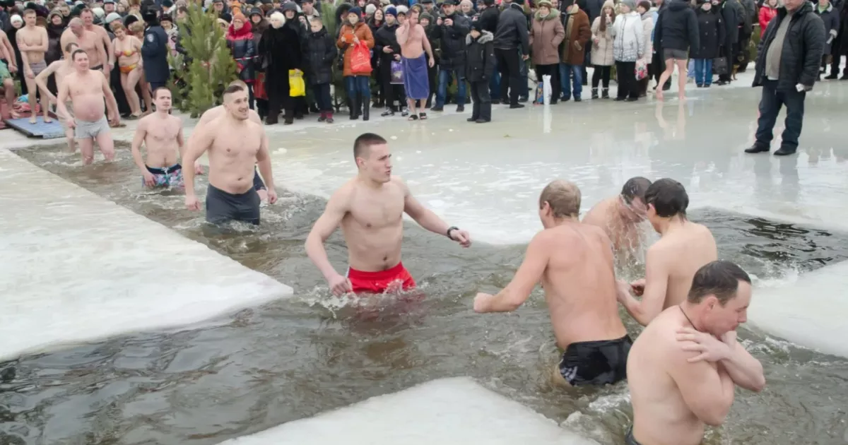Водохреще в Києві: де дозволили занурення та які заходи безпеки діятимуть