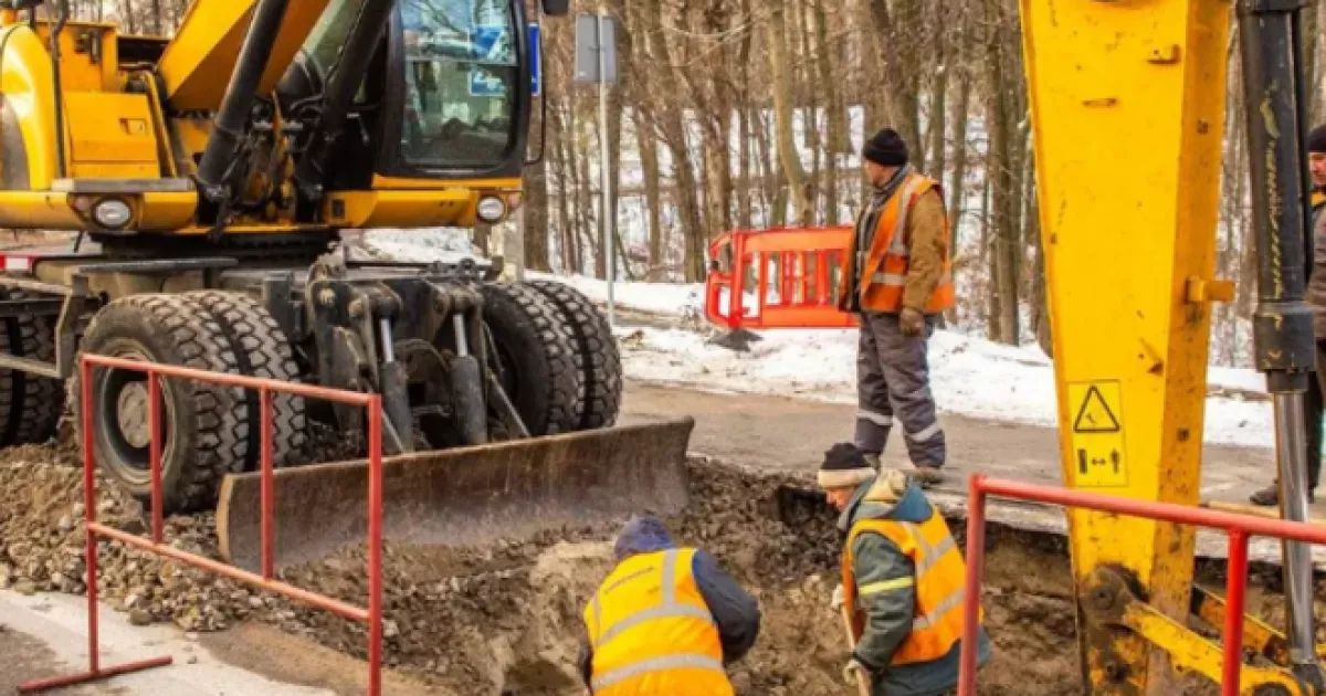 Березняки й Русанівка знову з теплом: у Києві ліквідували серйозне пошкодження мережі