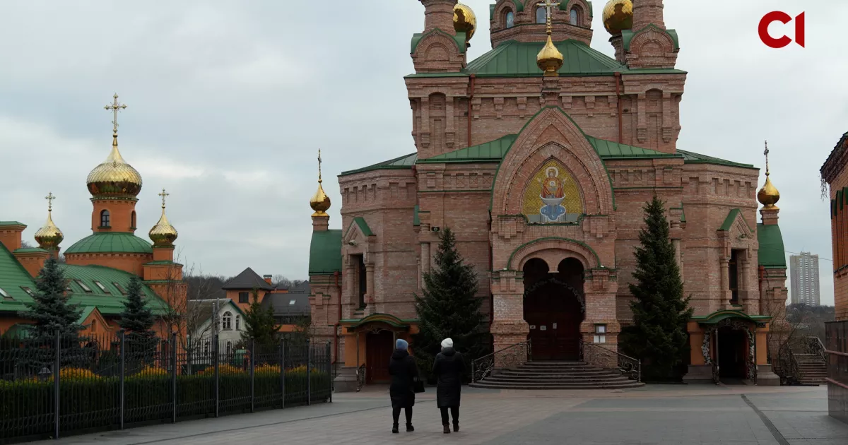 Радянські підручники та «російське кіно»: у Голосіївському монастирі знайшли підпільну школу