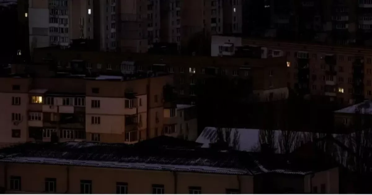 Київ після атаки: Лівий берег без світла, енергетики працюють