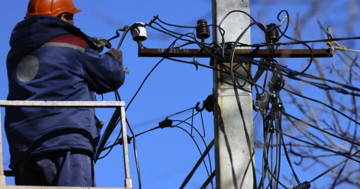 Київ під аварійними відключеннями: коли повернуть світло і тепло