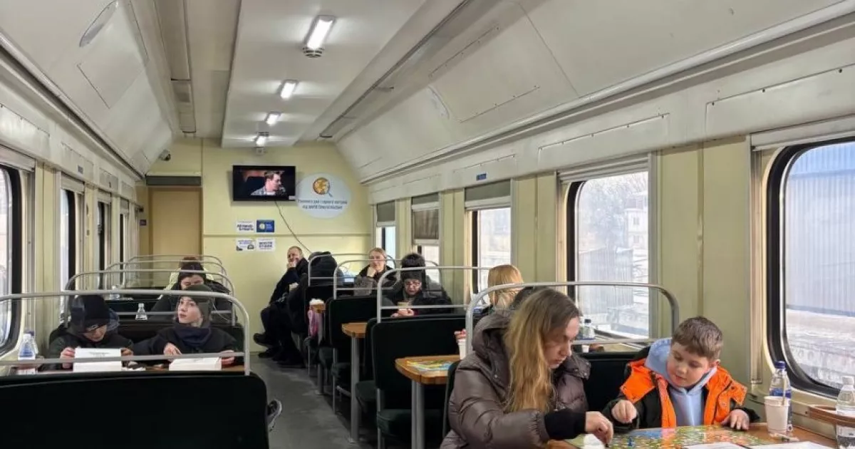 Вагони незламності від Укрзалізниці запрацювали у трьох містах Київщини