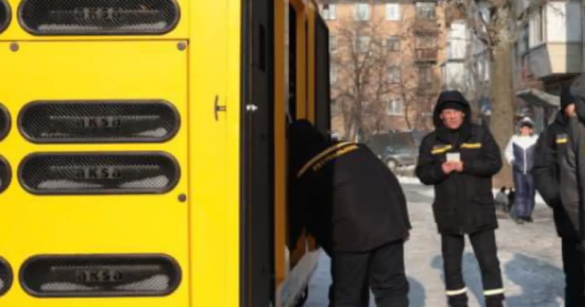 Рятувальники й енергетики забезпечують резервне живлення для столичних кварталів