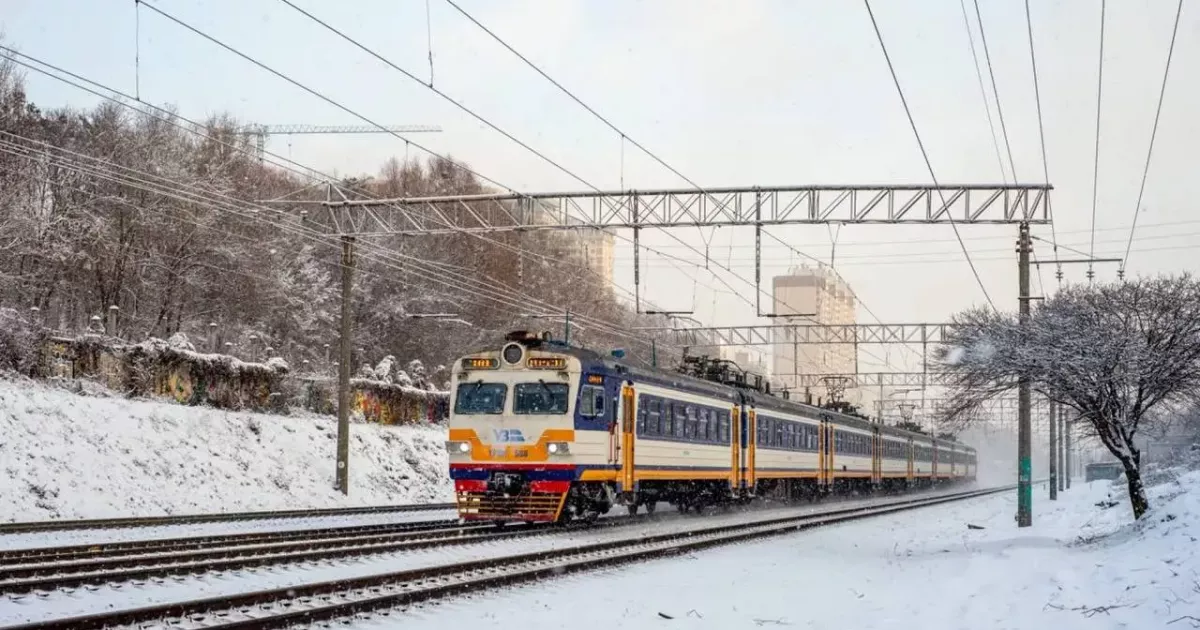 Ранковий збій у Києві: чому затрималася кільцева електричка та як не запізнитися наступного разу