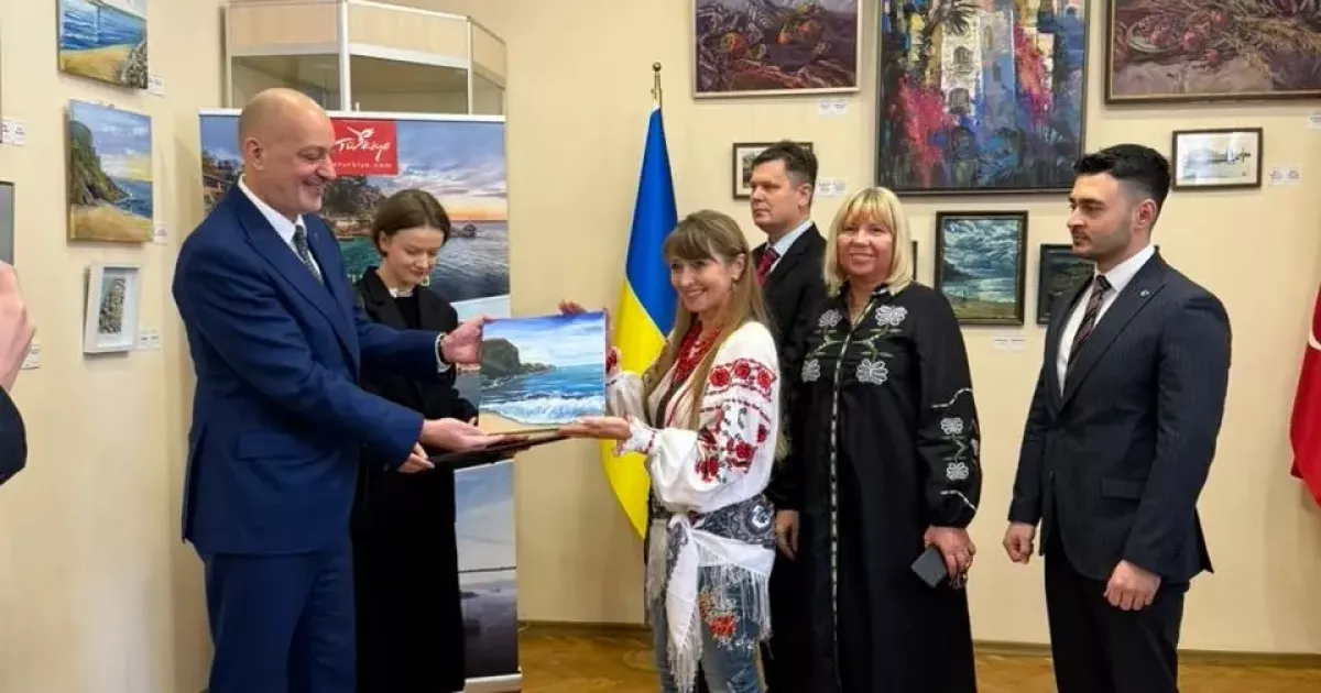 Культурний міст Київ—Анкара: у столиці відкрилась художня виставка