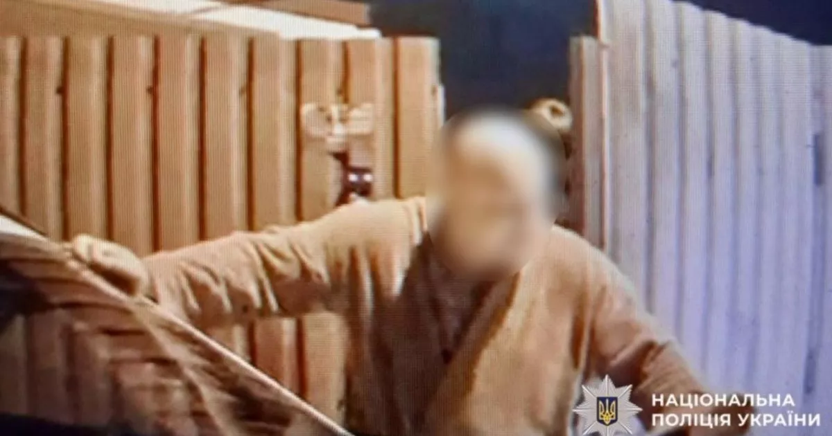 Погрози й зламане дзеркало: чим завершився візит поліції у Броварах