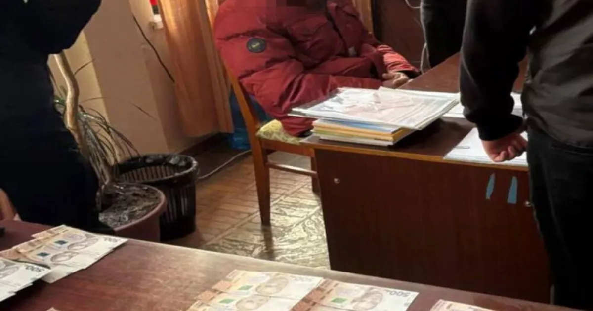 Хабар за приміщення без договору: на Київщині викрили посадовця «Київського племконецентру»