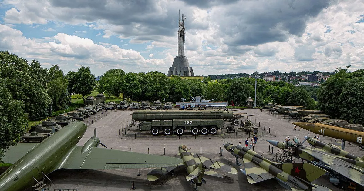 Порятунок від вологи: головний корпус Музею війни на Лаврській чекає на капітальний ремонт
