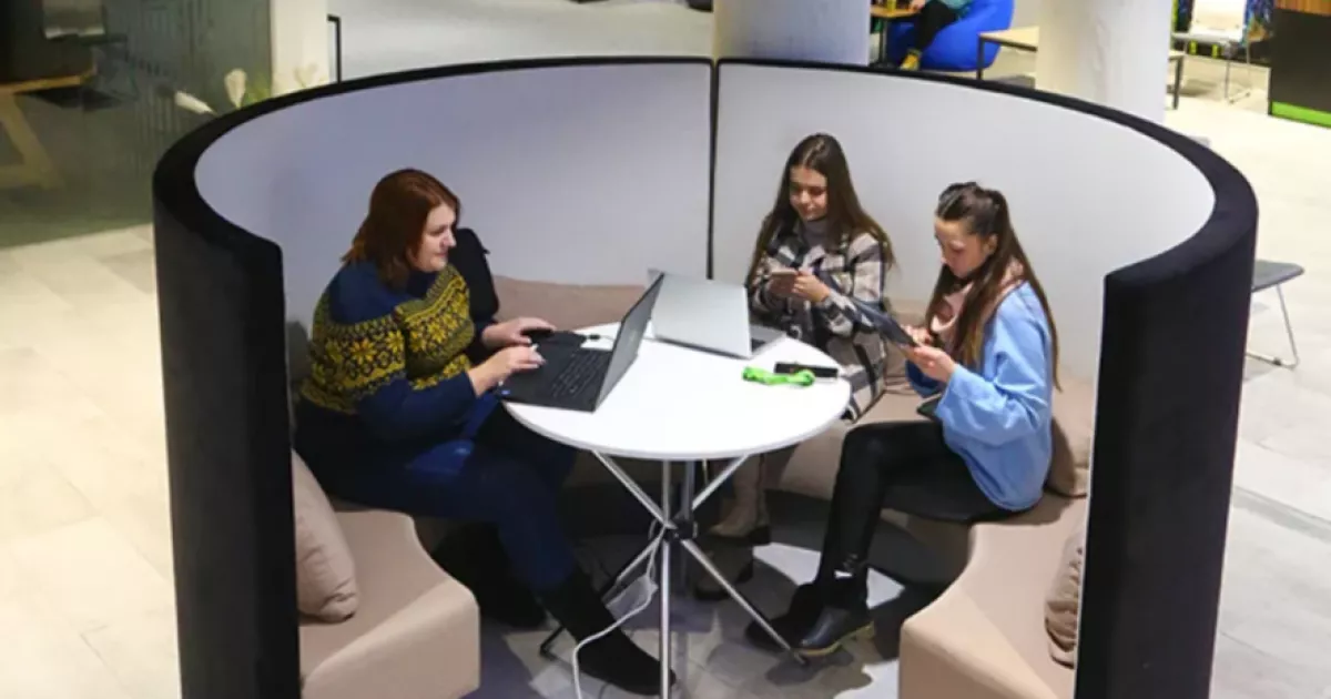 Коворкінг під час відключень: «Епіцентр» відкрив «Незламний хаб» у Києві