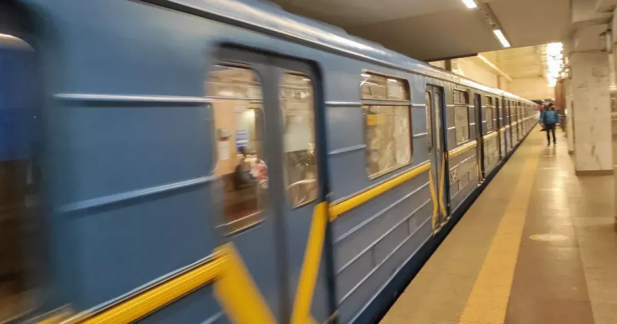 Метро під ударом: у столиці екстрено змінили рух поїздів підземки після нічного терору