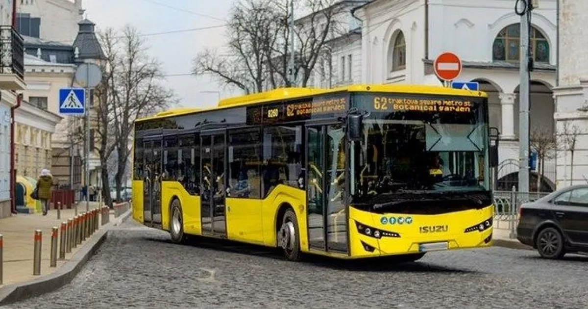 У Києві на маршрути вивели ще 20 турецьких автобусів