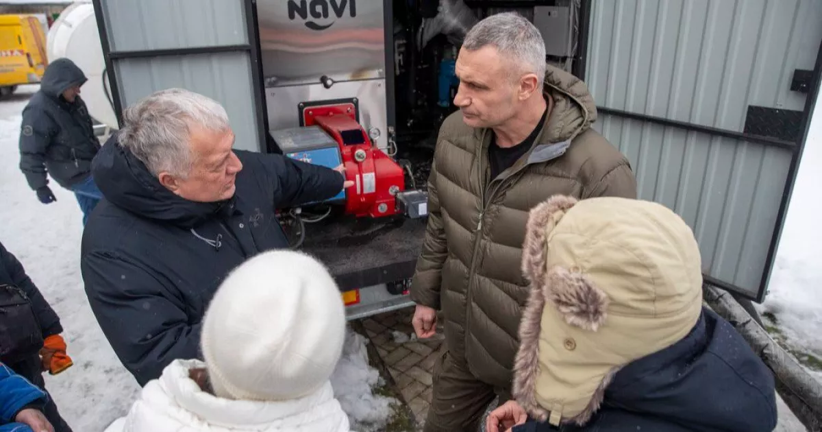 Ніч у теплі для мешканців Троєщини: Кличко повідомив, де можна переночувати під час аварійної ситуації