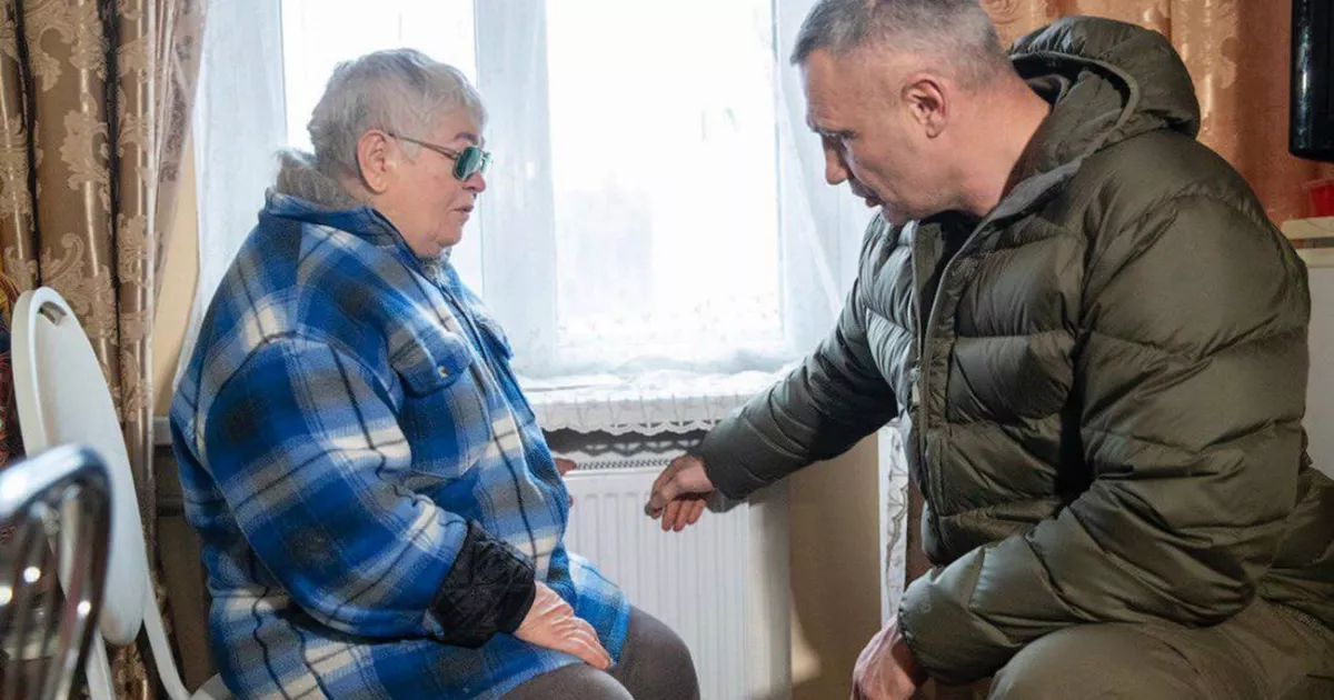 У Деснянському районі маломобільних людей тимчасово відселяють до пансіонатів через відсутність тепла