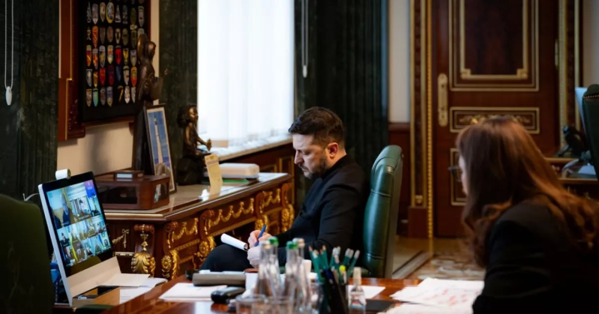 Понад 1200 будинків без тепла: Зеленський назвав ситуацію в Києві надзвичайно складною