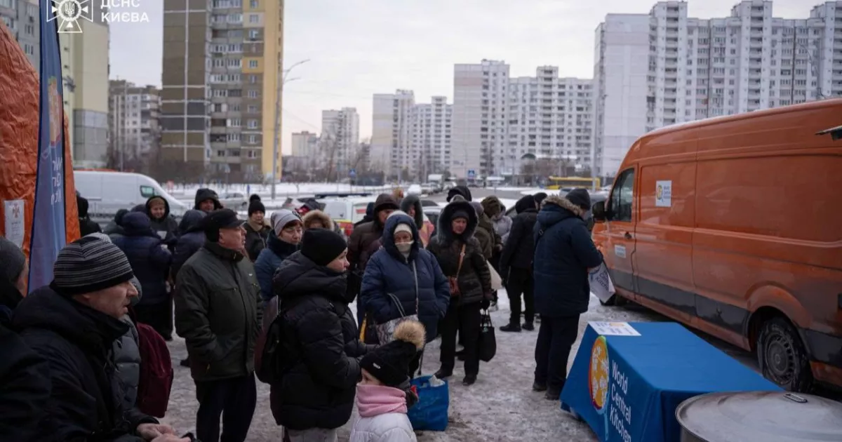 Гаряча їжа для столиці: у пунктах обігріву Києва нагодували понад 6 400 людей