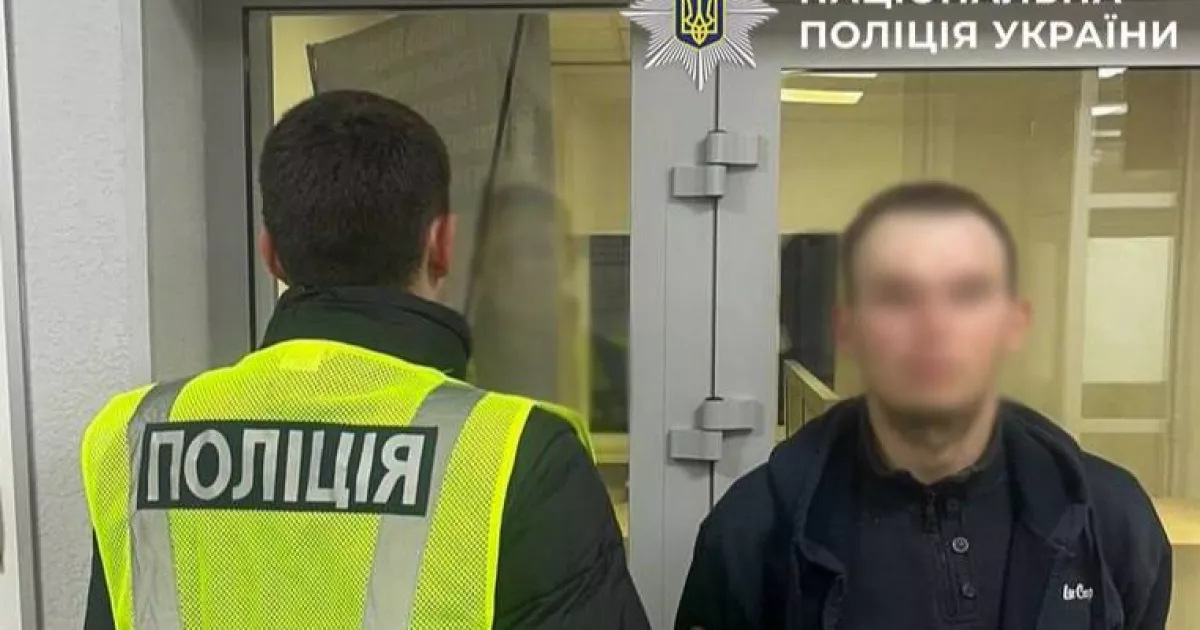 Жорстокий напад у столиці: у Києві двоє чоловіків побили військовослужбовця