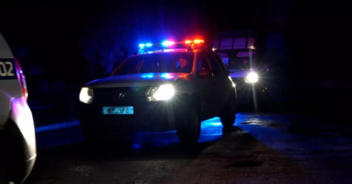 Зіткнення в темряві: на Київщині автобус травмував чоловіка