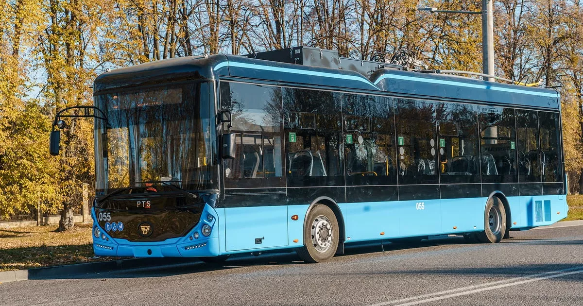 Перші за 5 років: Київ підписав контракт на нові тролейбуси — скільки коштують та коли виїдуть на маршрути