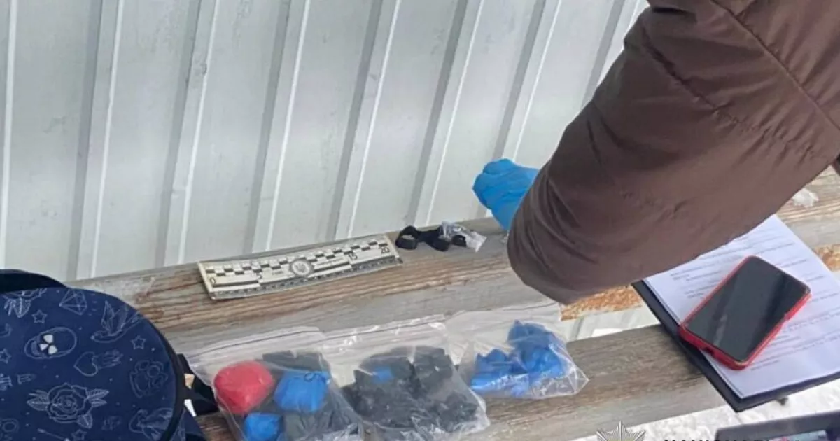 70 згортків психотропів: у Тетієві поліція взяла «на гарячому» збувачів PVP
