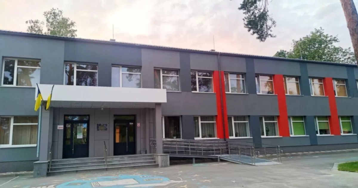На Київщині повідомляють про масові замінування шкіл і дитсадків