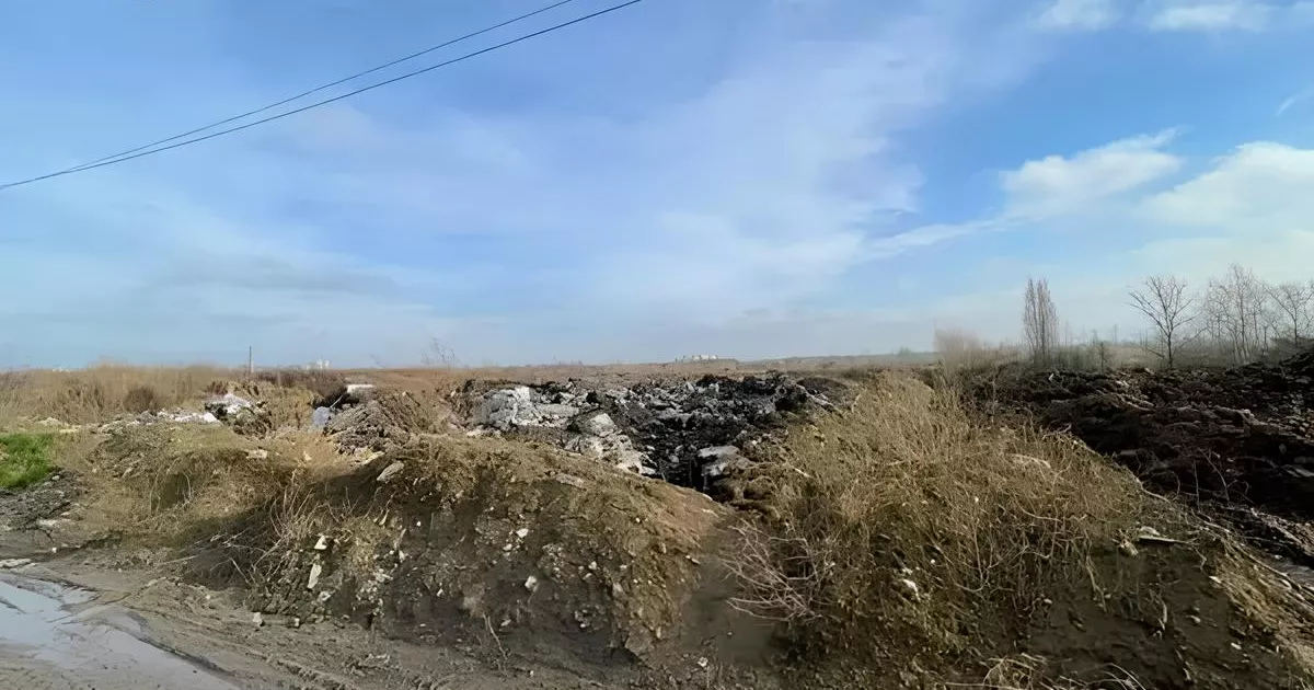 Прокуратура вимагає ліквідувати сміттєзвалище на Осокорках через суд