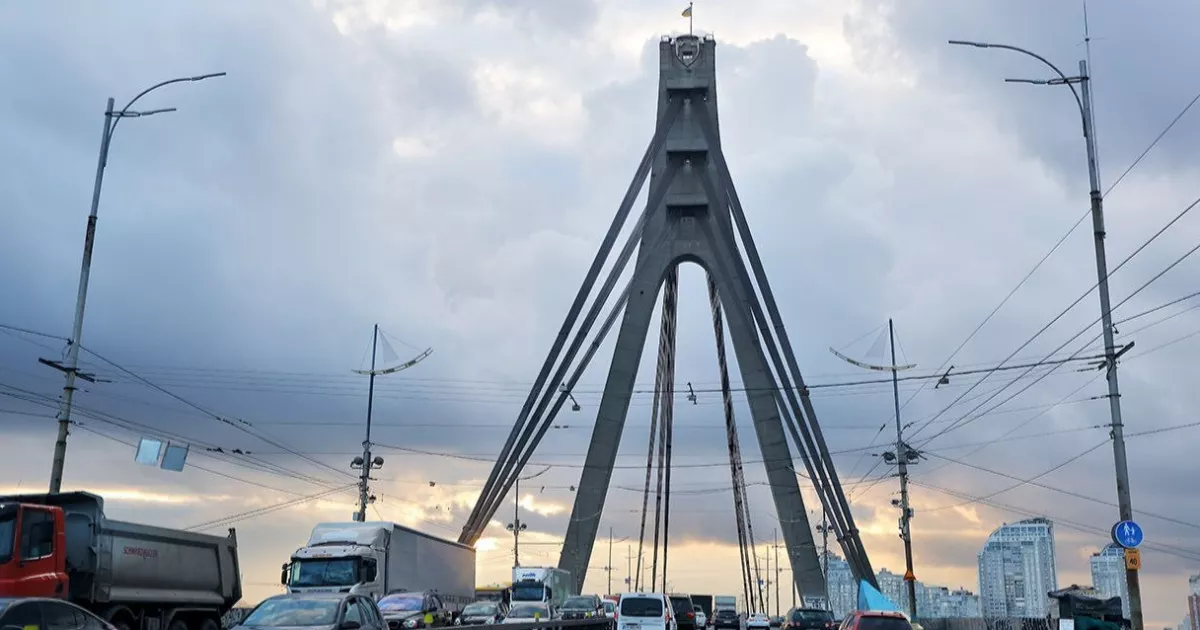 31 січня у Києві частково обмежать рух мостом через Десенку