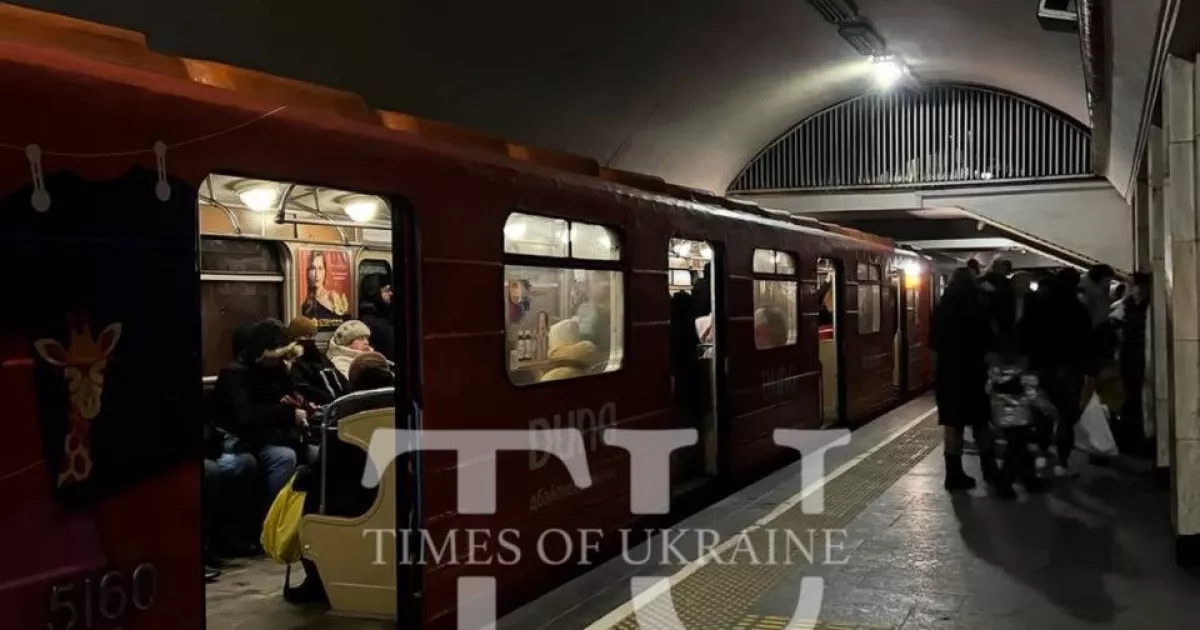 Світло зникло в метро: блекаут на станції «Хрещатик»