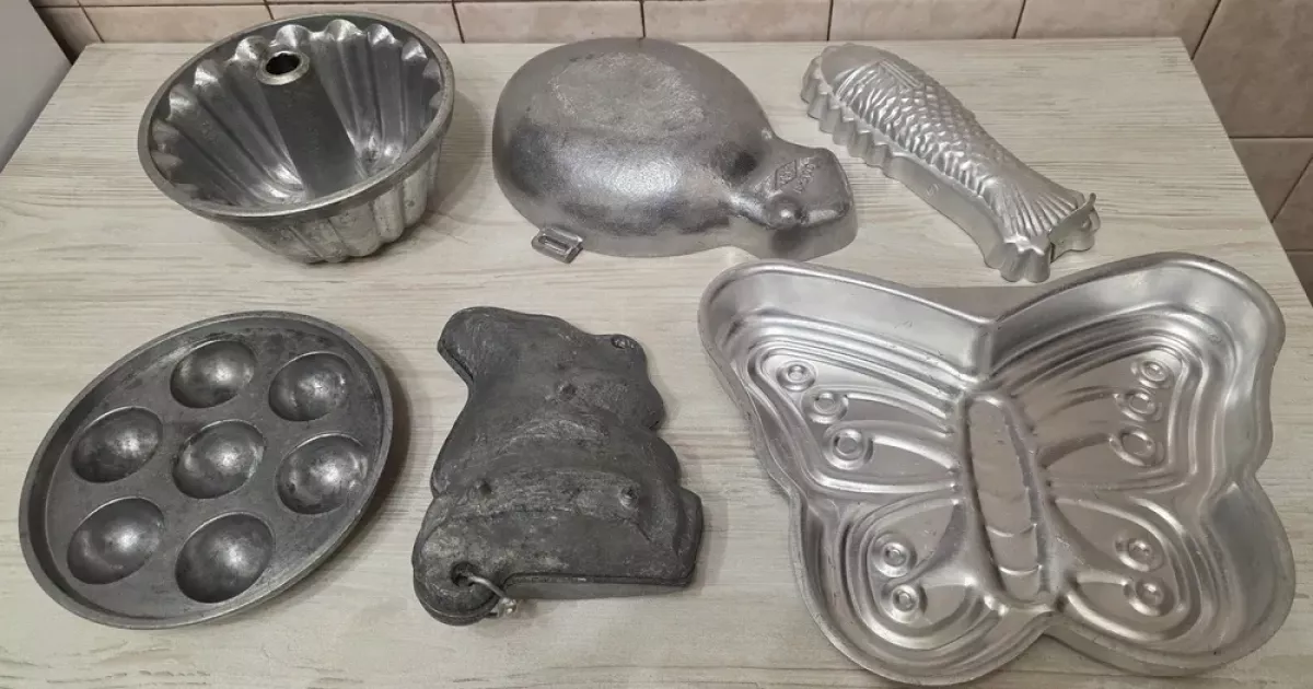 Ці радянські форми для випікання досі в багатьох кухнях — в чому їх переваги