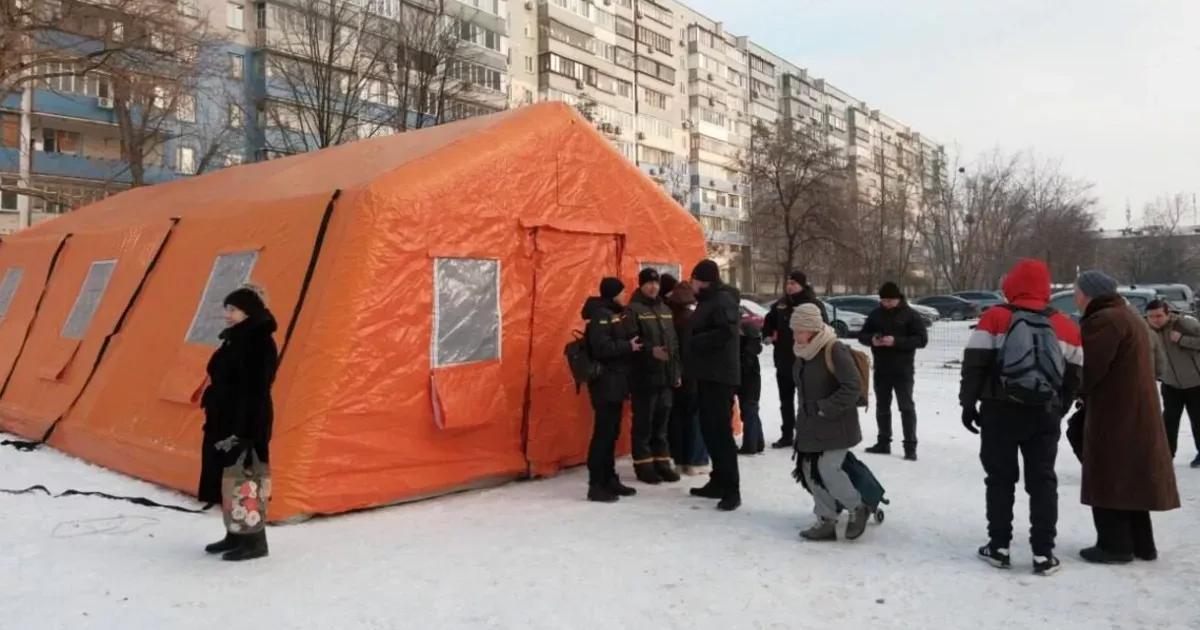 Київ поступово відновлює тепло: близько 1000 будинків досі не підключені